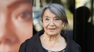 Tengo seis perros, una paloma, cuatro agapornis, una ninfa y cuatro  ratones”: Rosa López desvela su peculiar arca de Noé