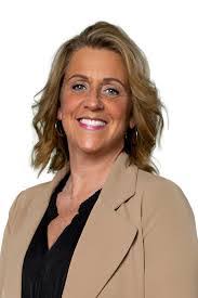 Barbara Ary's Instagram, Twitter & Facebook