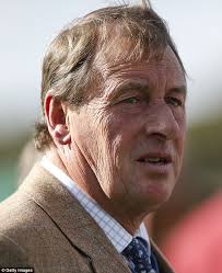 Vinndication wins Novices' Hurdle at Huntingdon