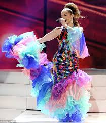 55) heartless heartless is a danish series that follows the life of two vampires, sophie and sebastian. Amas 2013 Watch Jennifer Lopez S Tribute To Cuban Salsa Legend Celia Cruz Daily Mail Online