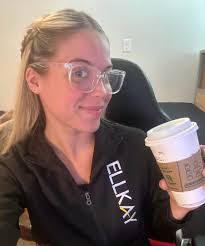 Joanna Vogel's Instagram, Twitter & Facebook