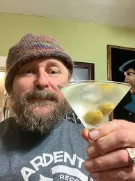 Martinis: gin or vodka, ratio, stirred or shaken?