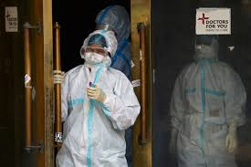 En inde, les autorités sanitaires ont observé une inquiétante hausse des cas de mucormycose ou maladie du champignon noir. Coronavirus En Inde Qu Est Ce Que Le Champignon Noir Qui Touche Les Anciens Malades