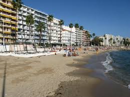 Located on the french riviera , it is situated between nice and cannes , 13 kilometres (8 mi) to the southwest of nice côte d'azur airport. Juan Les Pins Beach Hotels Antibes France