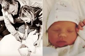 Nicole Appleton gives birth to daughter after secret pregnancy