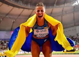 «я ничего сказать не могу, извините. Foto Dnya Marina Beh Romanchuk Zminila Stribki V Dovzhinu Na Tenis