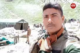 Varanasi News : वाराणसी पहुंचा शहीद जवान आलम शेर खां का पार्थिव शरीर, तीन  दिन से इंतजार में था परिवार