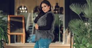 محمد رمضان، الفنانة دينا، مي كساب وزوجها اوكا، احمد رزق وزوجته، ايتن عامر وزوجها. Ù…Ø­Ù…Ø¯ Ø¹Ù„Ù‰ Ø±Ø²Ù‚ ÙŠØ®ÙˆÙ† Ø²ÙˆØ¬ØªÙ‡ Ù…Ø¹ Ù†Ù‡Ù‰ Ø¹Ø§Ø¨Ø¯ÙŠÙ† ÙÙ‰ Ù„ÙŠØ§Ù„ÙŠÙ†Ø§ Ø§Ù„ÙŠÙˆÙ… Ø§Ù„Ø³Ø§Ø¨Ø¹