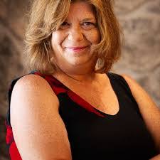 Jami Santos's Instagram, Twitter & Facebook