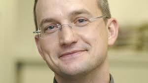 Zottelstedt: Mit Karls Motorrad und Rucksack auf Hochzeitsreise