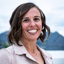 Ashley Sanner's Instagram, Twitter & Facebook