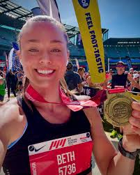 🤙SRSR Athlete and Coach Beth Colvin ran “out of her skin” in the Melbourne  Marathon today🏃‍♀️Running 3:15:28 was a 10minute PB☀️Congratulations Beth.  Your positive energy, commitment and drive to achieve are at