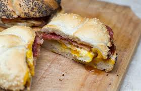 bacon egg and cheese breakfast bagel