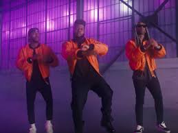 Khalid ha ganado el 18,18% de las votaciones. Khalid Ty Dolla Ign 6lack Pantalla De R B El Supergrupo De Magia En Otw Video