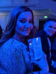 Lisa Rowlands's Instagram, Twitter & Facebook