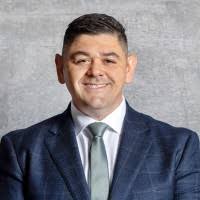 Peter Fotopoulos — Reviews & Property Sales