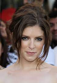 10 Most Pitch Perfect Anna Kendrick Hairstyles Medium Hair Styles Medium Length Hair Styles Hair Styles