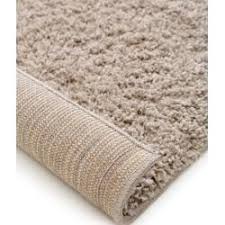 Das hochwertige garn ist unempfindlich und pflegeleicht. Benuta Hochflor Shaggyteppich Soho Beige 200x250 Cm Langflor Teppich Fur Wohnzimmer Be In 2020 First Apartment Essentials First Apartment Decorating Bed Cover Design