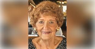 Carol Mapes's Instagram, Twitter & Facebook