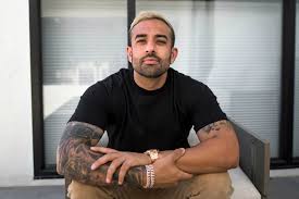 Minorities of europe (uk) moe. The Shalizi Group S Founder Moe Shalizi Future 25 Rolling Stone