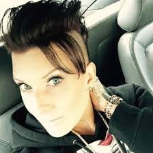 Heather Marrs's Instagram, Twitter & Facebook