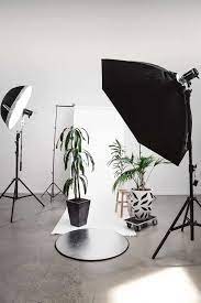 How To Setup A Home Photography Studio And Sell Your Work If You Are Someone Who W Home Studio Photography Photography Studio Spaces Photography Studio Setup