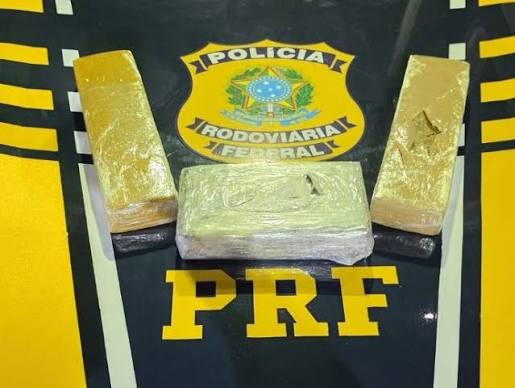 Passageiro de ônibus é detido com cocaína e skank em Serra Talhada - Jornalismo - Sistema Opinião - TV Guararapes