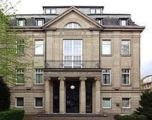 Einen platz in diesem gebäude hinzufügen (firma, geschäft, etc). Sal Oppenheim Wikipedia