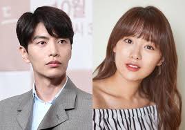 In the past episodes, we had song ji hyo, ha ji won, suzy bae, and many more. Lee Min Ki And Kim Ji Won To Reunite In My Mister Screenwriter Park Hye Young S New Drama Zapzee