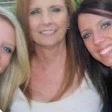 Who does great blonde highlights for a 40-year-old woman with  shoulder-length hair?