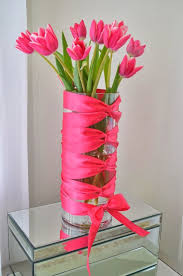 Diy Flower Vase Idea Corset Vase With Tulips Modern Bohemian Lifestyle Diy Vase Flower Vase Design Vases Decor