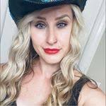 Keri Huddleston's Instagram, Twitter & Facebook