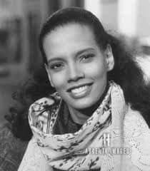 Happy 56th Birthday to Shari Headley. She is an actress and former model.  Headley is best known for her role as Lisa McDowell in the 1988 box-office  hit romantic comedy film, Coming
