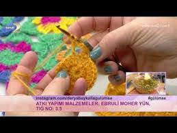 Derya Baykal 39 La Gululmse Gul Motifli Yastik Kilifi Yapimi Youtube Tig Isleri Orme Sapkalar Orgu