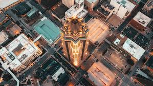 It has currently reached as far as des moines, iowa where earlier this month it was found behind a sofa and quickly returned via fedex. Best Areas To Stay In Des Moines Iowa