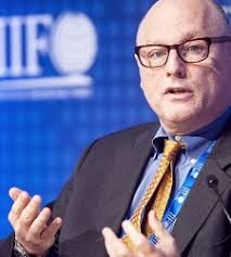 Bruce Kasman: "Puede que la deuda española llegue a ser más atractiva que  la de EEUU"