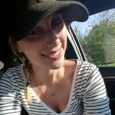 Lacy Knapp's Instagram, Twitter & Facebook