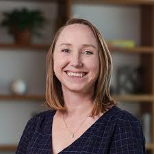 Leslie Cormier's Instagram, Twitter & Facebook