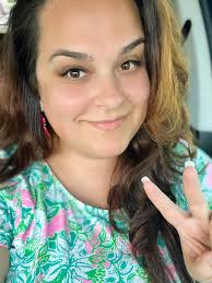 Does anyone have experience with Amazing Lash studio for extensions in  Panama City Beach?