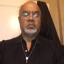 You and me 10 seconds in an elevator. What are your first three words? 🤭