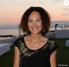 For 15 years, frédérique was a journalist and speaker on tv and radio, in france and worldwide, in the prestigious prime time slots. Frederique Bedos A Surmonte Les Moments Sordides De Son Enfance Et La Depression Purepeople