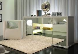 Viele moderne arten von schlafzimmerkommode sind andere kommoden mit fünf oder sechs schubladen haben oft auch zwei kleine obere schubladen. Kommode Und Sideboard Im Schlafzimmer Oder Wohnzimmer Kommode Mit Schubladen Kommoden Mobel Bett Kleiderschrank Wohnwand Sideboards Schlafzimmer Kommode Weiss Holz Kleine Weisse Kommode Mit Schubladen Wohnzimmer Schubladenkommode Gunstig