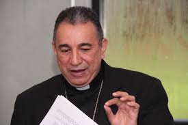 El papel de las iglesias es estar al servicio de los demás" Ulloa