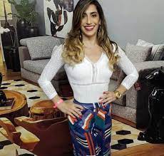 In 2001, she became the first brazilian gymnast to win a world championships medal, earning silver on the floor exercise. Em Entrevista Daniele Hypolito Fala Sobre Participacao No Dancing Brasil Atleta Sempre Entra Para Ganhar Estrelando