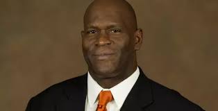 Oscar Giles named Wyoming's defensive tackles coach