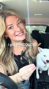 Alexandra King's Instagram, Twitter & Facebook