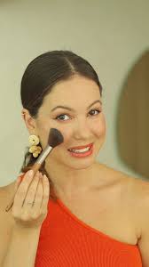 Nesse caminho de repensar escolhas, fui prestando mais atenção naquilo que  coloco na minha pele e que tipo de impacto isso tem no planeta 🧡🌎 Beleza  consciente é um movimento que apoio e acredito, a ...