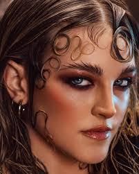 Jill Bacon's Instagram, Twitter & Facebook