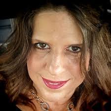 Vicki Lyons's Instagram, Twitter & Facebook