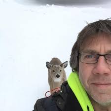 Why can't I log in to Golf Clash and how can I update the game?